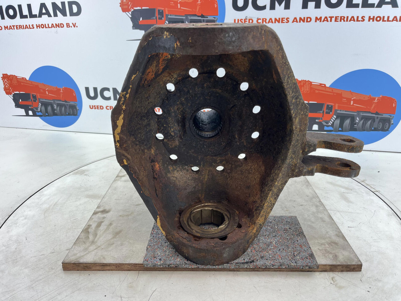 Terex HC 340 Steering knuckle 12 holes axle 6 - Mangueta para Autogrúa: foto 5 Terex HC 340 Steering knuckle 12 holes axle 6 - Mangueta para Autogrúa: foto 5