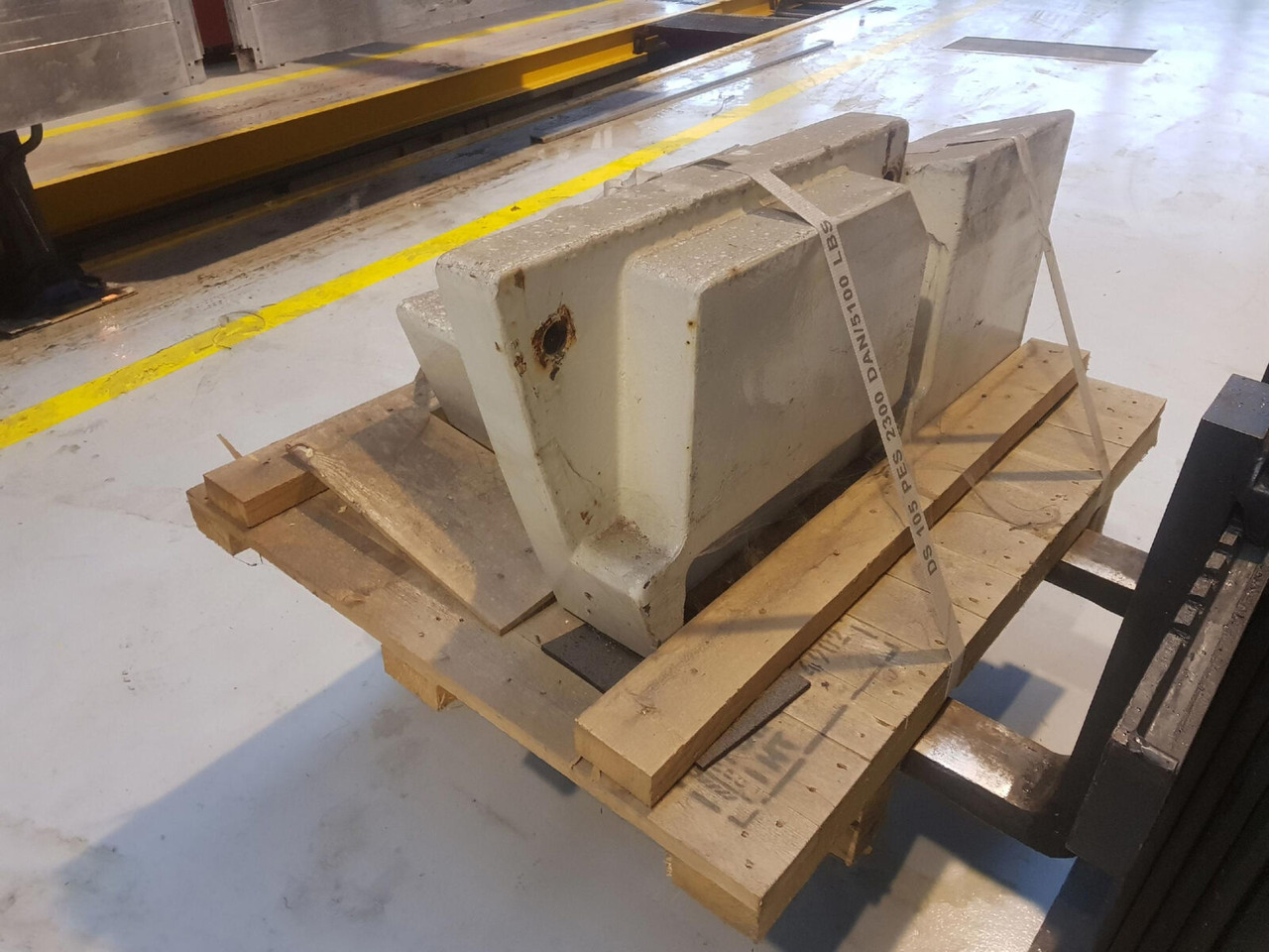 Terex Terex Challenger 4200 counterweight 1,4 ton - Contrapeso para Autogrúa: foto 4 Terex Terex Challenger 4200 counterweight 1,4 ton - Contrapeso para Autogrúa: foto 4