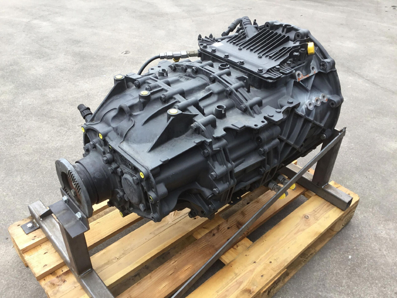 ZF MK 88 ZF Astronic gearbox 12 AS 2530 S0 - Caja de cambios para Autogrúa: foto 3 ZF MK 88 ZF Astronic gearbox 12 AS 2530 S0 - Caja de cambios para Autogrúa: foto 3