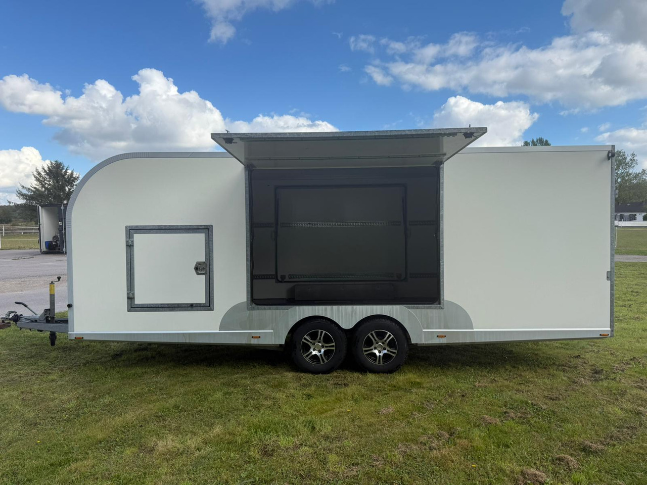 Eurowagon 6000.2.26 - Remolque venta ambulante: foto 4 Eurowagon 6000.2.26 - Remolque venta ambulante: foto 4