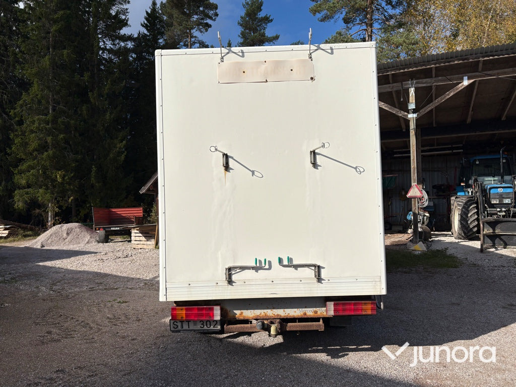 Hästtransport Mercedes-Benz 316 CDI - Autocaravana capuchina: foto 4 Hästtransport Mercedes-Benz 316 CDI - Autocaravana capuchina: foto 4