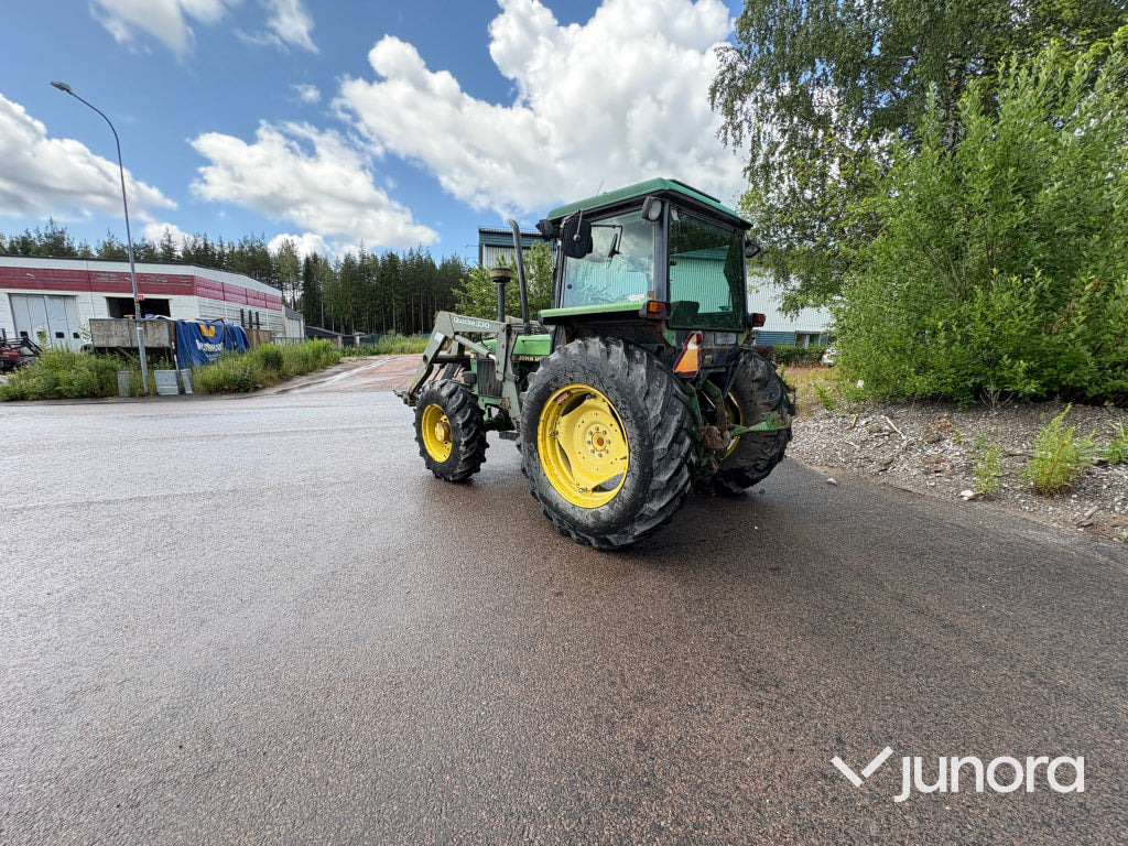 John Deere 2650 - Tractor: foto 3 John Deere 2650 - Tractor: foto 3