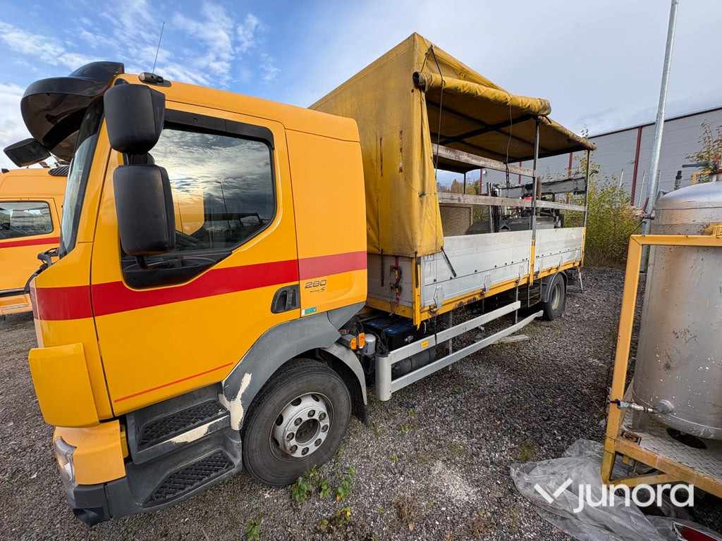 Lastbil - Volvo FL-280 4*2 - Camión lona: foto 4 Lastbil - Volvo FL-280 4*2 - Camión lona: foto 4