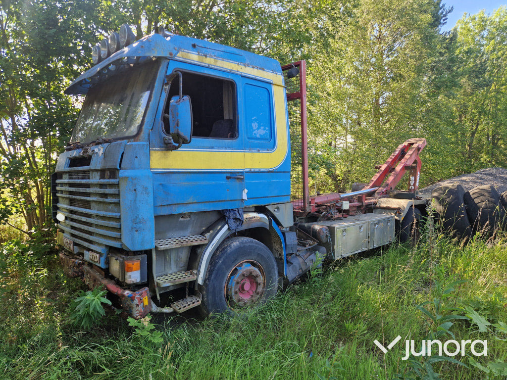 Lastväxlare Scania 143 H 470 - Camión multibasculante: foto 1 Lastväxlare Scania 143 H 470 - Camión multibasculante: foto 1