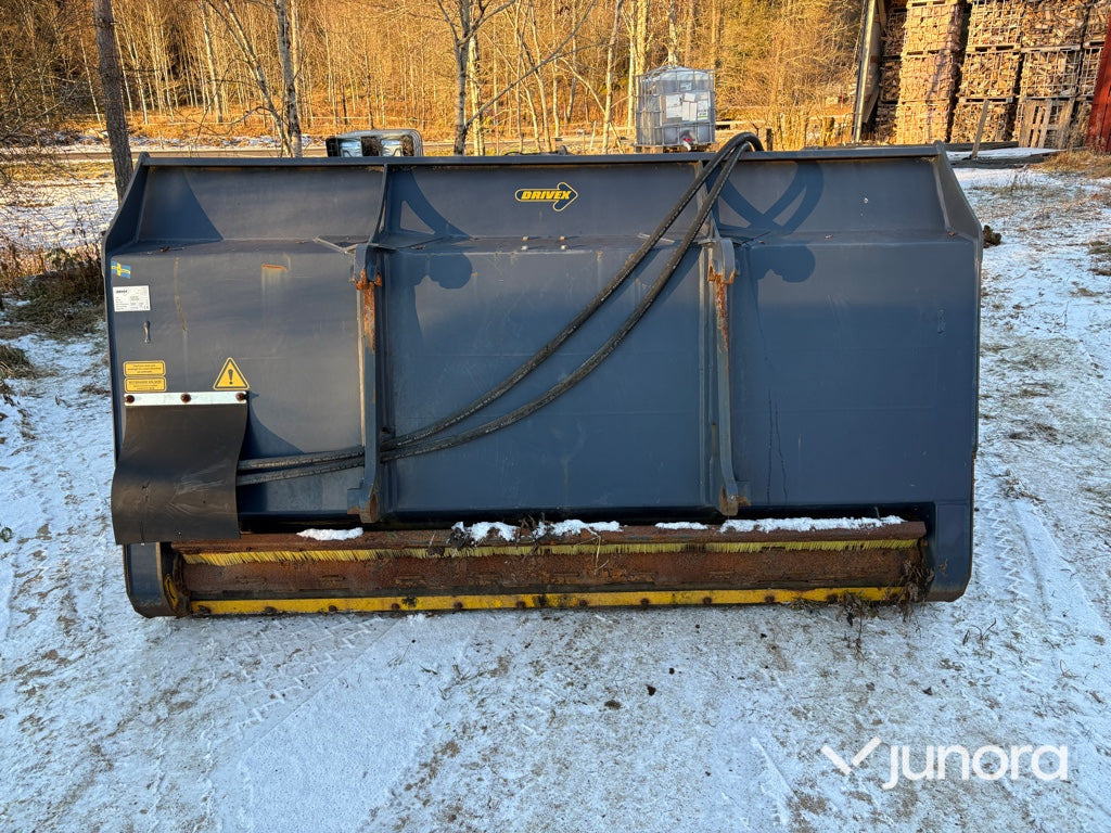 Sandspridare - DRIVEX SS30-BM - Esparcidor de sal: foto 5 Sandspridare - DRIVEX SS30-BM - Esparcidor de sal: foto 5