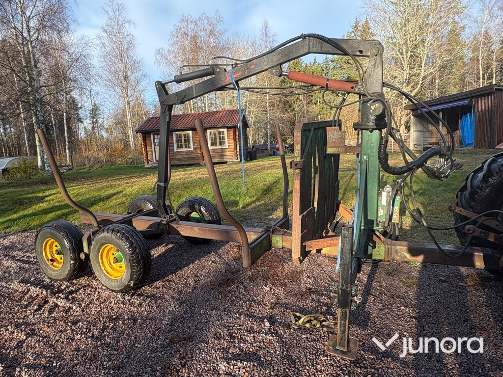 Skogsvagn - 5 * 2 meter - Remolque forestal: foto 1 Skogsvagn - 5 * 2 meter - Remolque forestal: foto 1