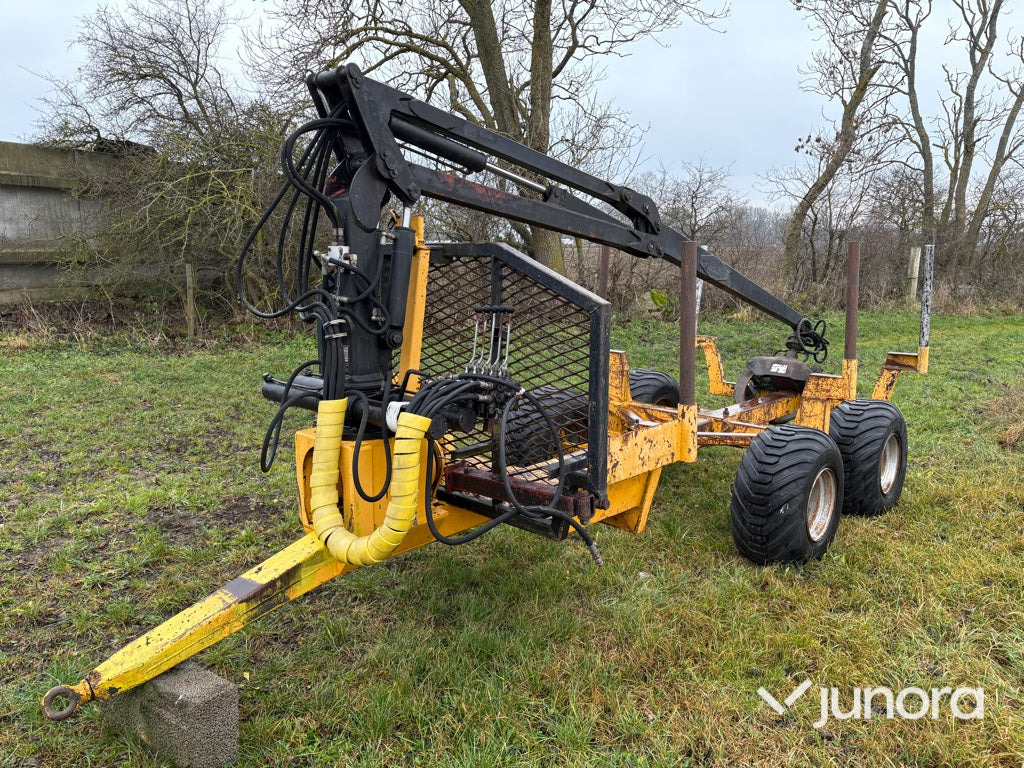 Skogsvagn - med Mowikran 2245 - Remolque forestal: foto 1 Skogsvagn - med Mowikran 2245 - Remolque forestal: foto 1