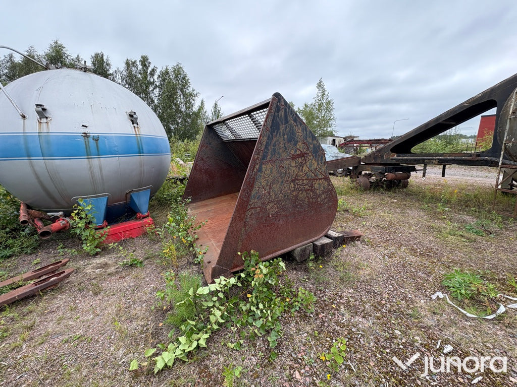 Skopa - Volvo BM - Cazo cargador: foto 2 Skopa - Volvo BM - Cazo cargador: foto 2