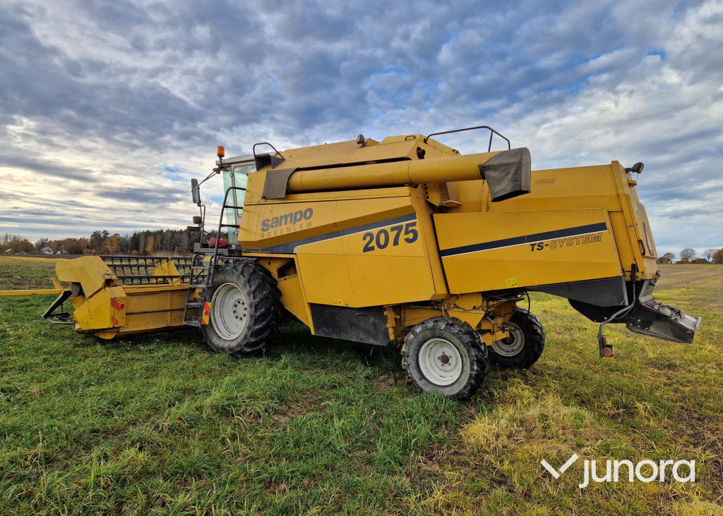 Skördetröska - Sampo Rosenlew, 2075 - Cosechadora de granos: foto 2 Skördetröska - Sampo Rosenlew, 2075 - Cosechadora de granos: foto 2