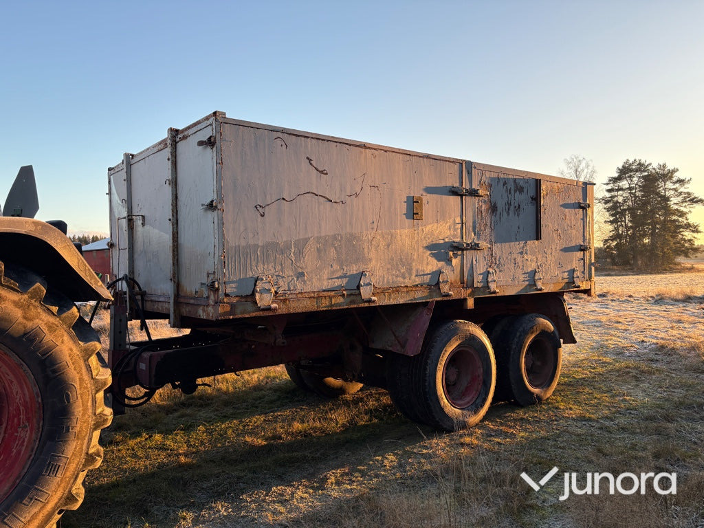 Spannmålskärra - 16 ton - Remolque volquete agrícola: foto 1 Spannmålskärra - 16 ton - Remolque volquete agrícola: foto 1
