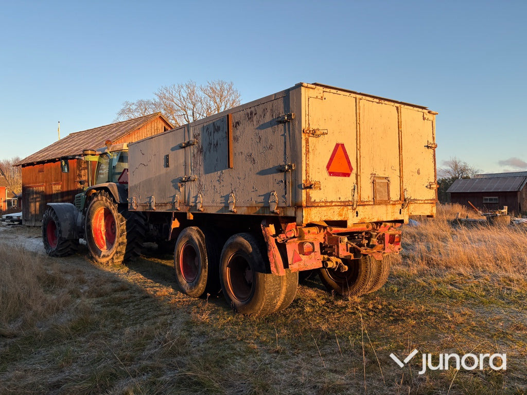 Spannmålskärra - 16 ton - Remolque volquete agrícola: foto 3 Spannmålskärra - 16 ton - Remolque volquete agrícola: foto 3