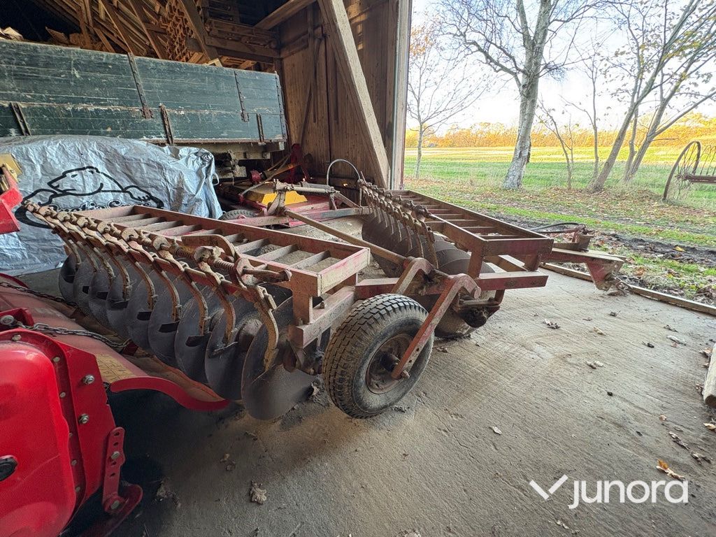 Tallriksharv – Lilla Harrie, 2x9 - Rastras: foto 5 Tallriksharv – Lilla Harrie, 2x9 - Rastras: foto 5