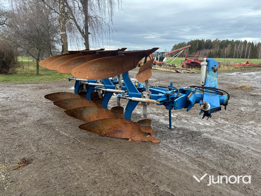 Växelplog - Överum CX 490 H 4-skärig - Arado: foto 1 Växelplog - Överum CX 490 H 4-skärig - Arado: foto 1