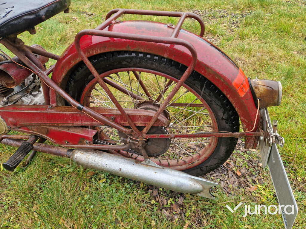 Veteranmotorcykel - Husqvarna 28 - Motocicleta: foto 4 Veteranmotorcykel - Husqvarna 28 - Motocicleta: foto 4