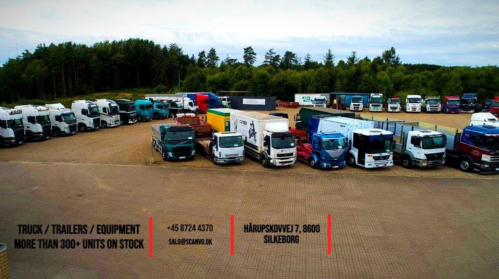 Fruehauf 13,6 mtr box - lodretstående lift - Semirremolque caja cerrada: foto 5 Fruehauf 13,6 mtr box - lodretstående lift - Semirremolque caja cerrada: foto 5