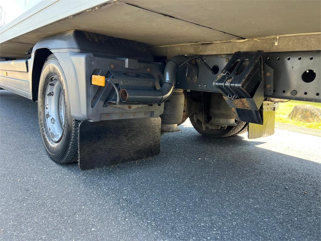 Camión caja cerrada Mercedes-Benz Atego 1224 LnR: foto 21