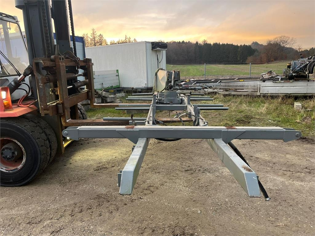 SVF tiplads ramme med cylinder fra Scania 8x2 - Remolque volquete: foto 5 SVF tiplads ramme med cylinder fra Scania 8x2 - Remolque volquete: foto 5