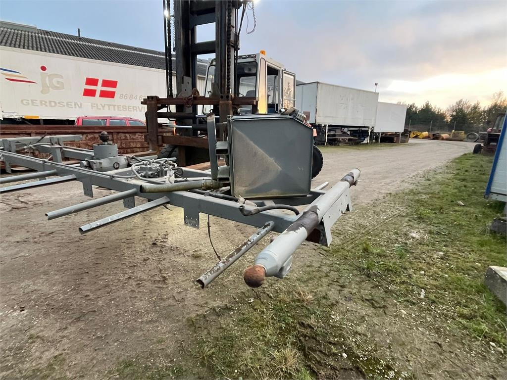 SVF tiplads ramme med cylinder fra Scania 8x2 - Remolque volquete: foto 3 SVF tiplads ramme med cylinder fra Scania 8x2 - Remolque volquete: foto 3