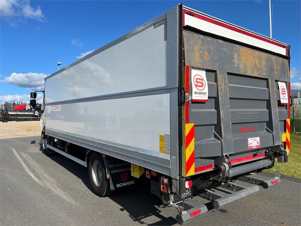 Camión caja cerrada Volvo FL 250 16 ton: foto 6