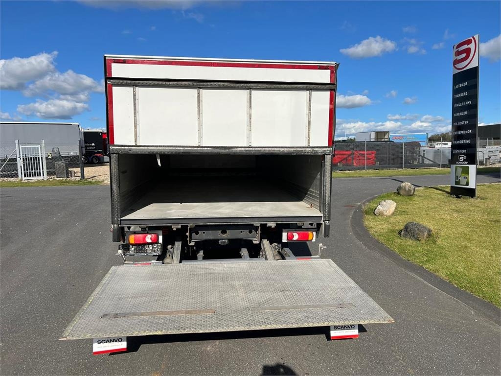 Camión caja cerrada Volvo FL 250 16 ton: foto 13