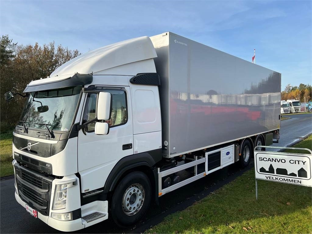 Volvo FM420 + 2 akslet kærre 2-Temps - Camión frigorífico: foto 1 Volvo FM420 + 2 akslet kærre 2-Temps - Camión frigorífico: foto 1