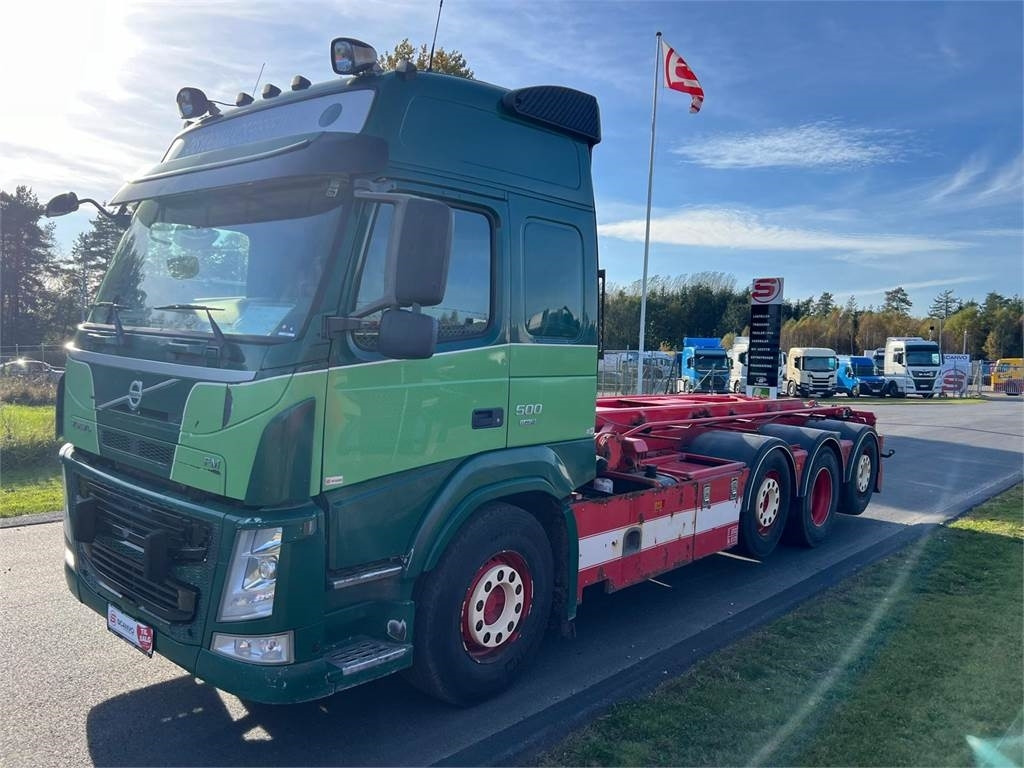 Volvo FM500 8x2*6 rigid pusher-tag tridem - Camión portacontenedor de cadenas: foto 1 Volvo FM500 8x2*6 rigid pusher-tag tridem - Camión portacontenedor de cadenas: foto 1