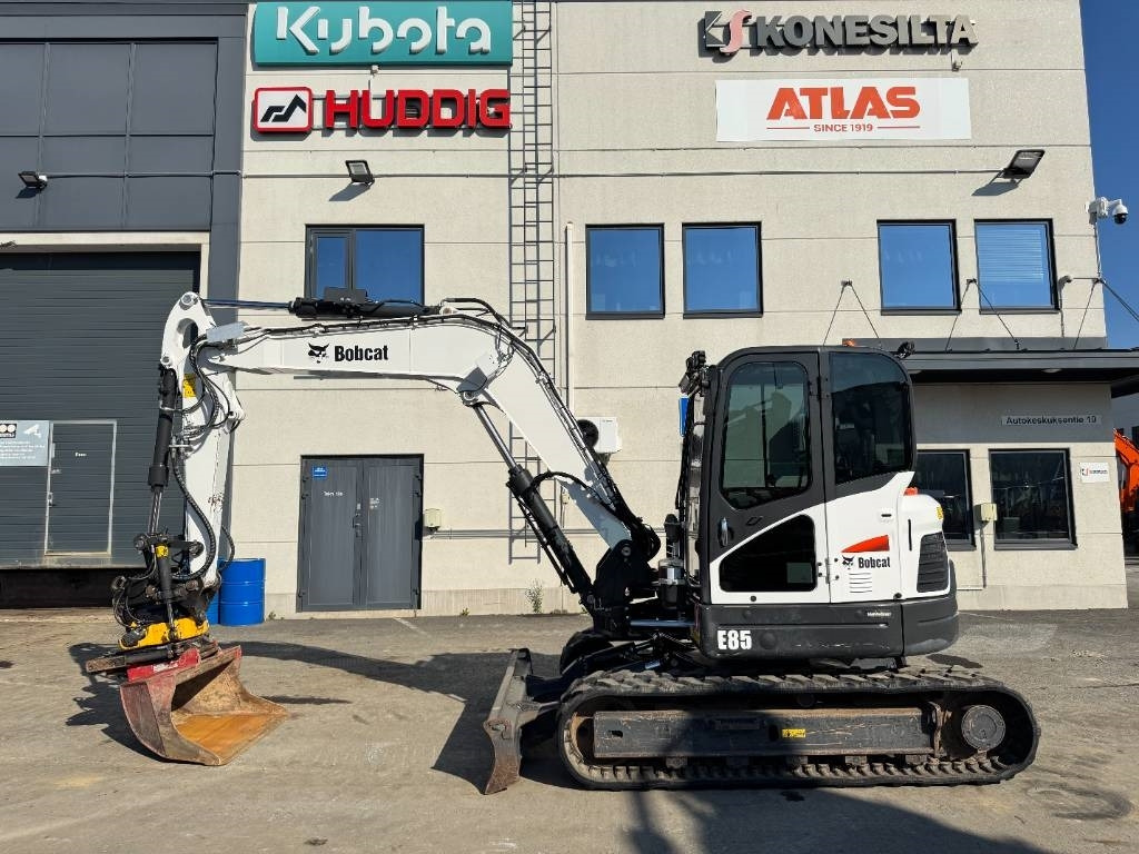 Bobcat E85 PYÖRITTÄJÄLLÄ  - Miniexcavadora: foto 1 Bobcat E85 PYÖRITTÄJÄLLÄ  - Miniexcavadora: foto 1