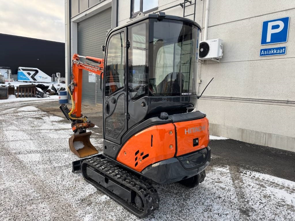 Hitachi MYYTY! SOLD! ZX 18-3 CLR Kallistaja ja pyöritys - Miniexcavadora: foto 3 Hitachi MYYTY! SOLD! ZX 18-3 CLR Kallistaja ja pyöritys - Miniexcavadora: foto 3