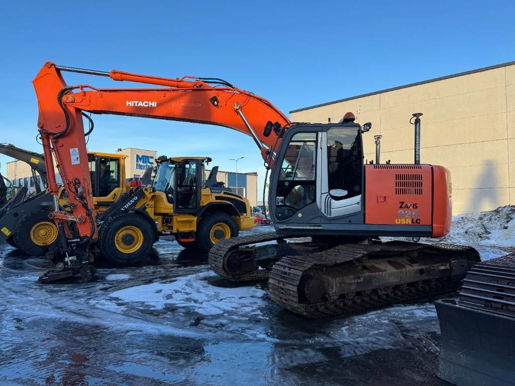 Hitachi Myyty! ZX225USRLC-3 - Excavadora de cadenas: foto 2 Hitachi Myyty! ZX225USRLC-3 - Excavadora de cadenas: foto 2