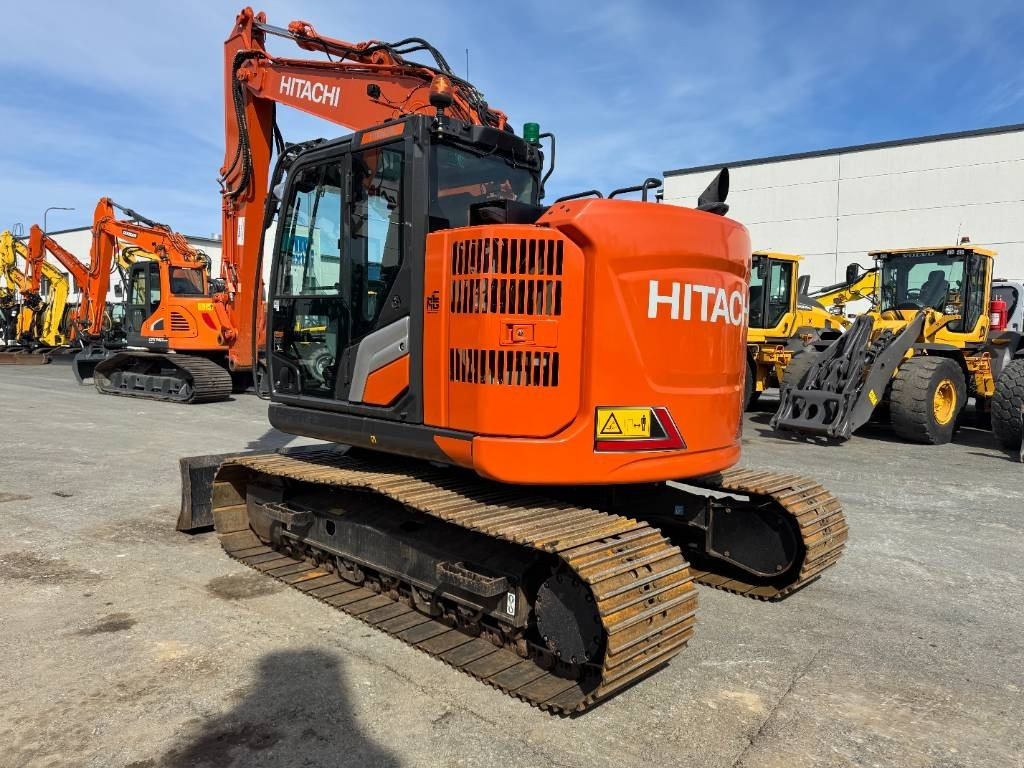 Hitachi ZX 135 USBL-7 Puskulevy - Excavadora de cadenas: foto 3 Hitachi ZX 135 USBL-7 Puskulevy - Excavadora de cadenas: foto 3