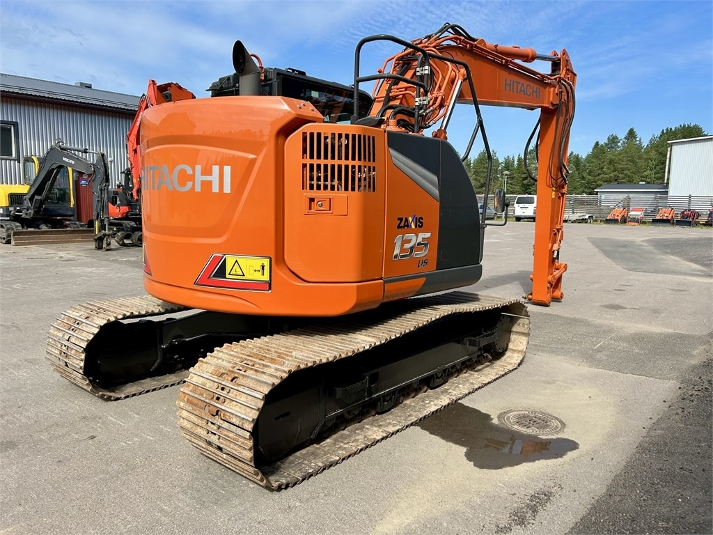 Hitachi ZX135US-7  - Excavadora de cadenas: foto 4 Hitachi ZX135US-7  - Excavadora de cadenas: foto 4