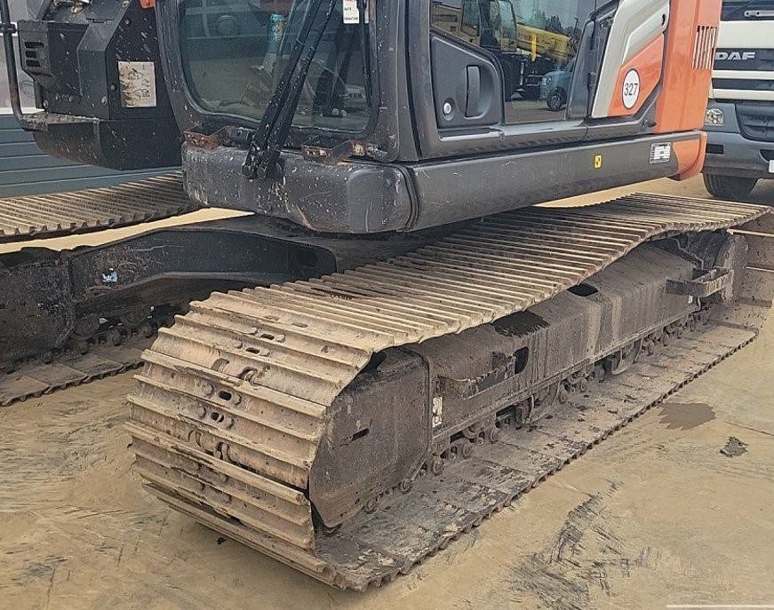 Hitachi ZX135US-7 - Excavadora de cadenas: foto 5 Hitachi ZX135US-7 - Excavadora de cadenas: foto 5