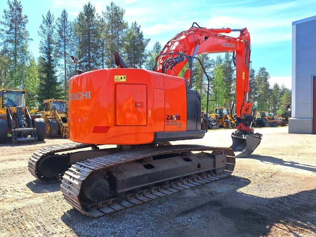Hitachi ZX225USLC-5 PYÖRITTÄJÄ+PIHDIT YM. - Excavadora de cadenas: foto 4 Hitachi ZX225USLC-5 PYÖRITTÄJÄ+PIHDIT YM. - Excavadora de cadenas: foto 4
