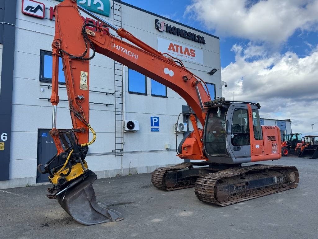 Hitachi ZX225USR PYÖRITTÄJÄLLÄ - Excavadora de cadenas: foto 2 Hitachi ZX225USR PYÖRITTÄJÄLLÄ - Excavadora de cadenas: foto 2