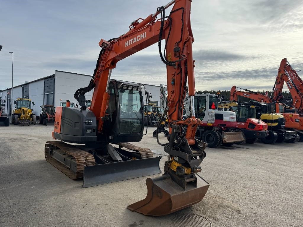Hitachi ZX85US-5 Pyörittäjä, 3-Kauhaa - Miniexcavadora: foto 5 Hitachi ZX85US-5 Pyörittäjä, 3-Kauhaa - Miniexcavadora: foto 5