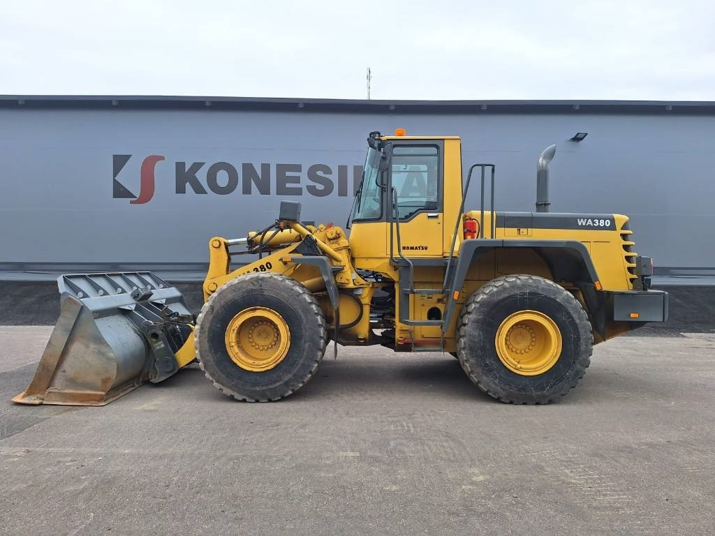 Komatsu WA 380-3A - Cargadora de ruedas: foto 1 Komatsu WA 380-3A - Cargadora de ruedas: foto 1