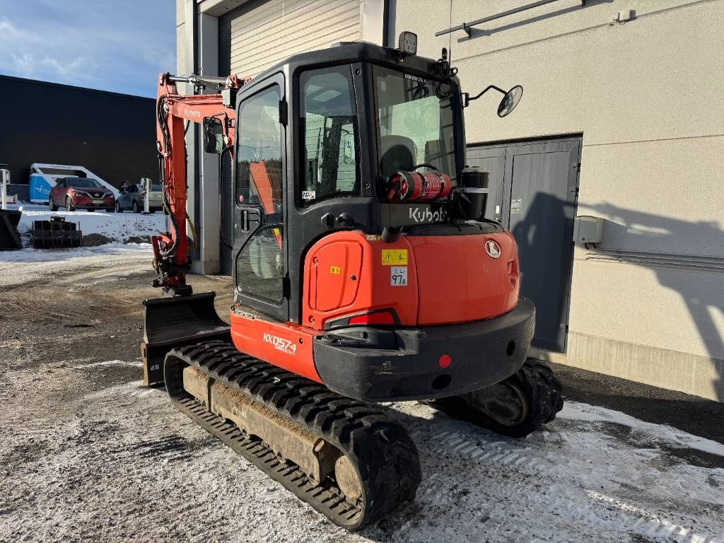 Kubota KX057-4 Pyörittäjällä - Miniexcavadora: foto 3 Kubota KX057-4 Pyörittäjällä - Miniexcavadora: foto 3