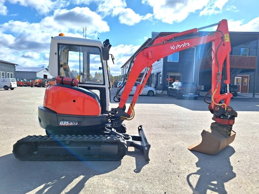 Kubota MYYTY! SOLD! U35-3A PYÖRITTÄJÄLLÄ - Miniexcavadora: foto 5 Kubota MYYTY! SOLD! U35-3A PYÖRITTÄJÄLLÄ - Miniexcavadora: foto 5
