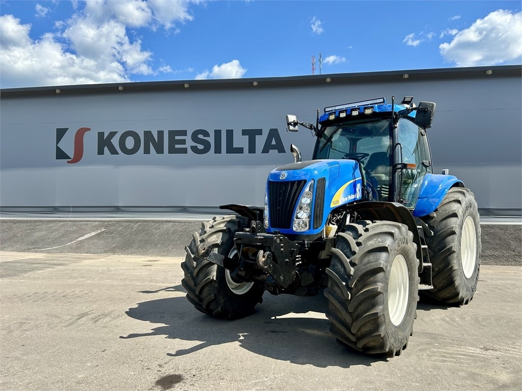 New Holland TG285 - Tractor: foto 1 New Holland TG285 - Tractor: foto 1