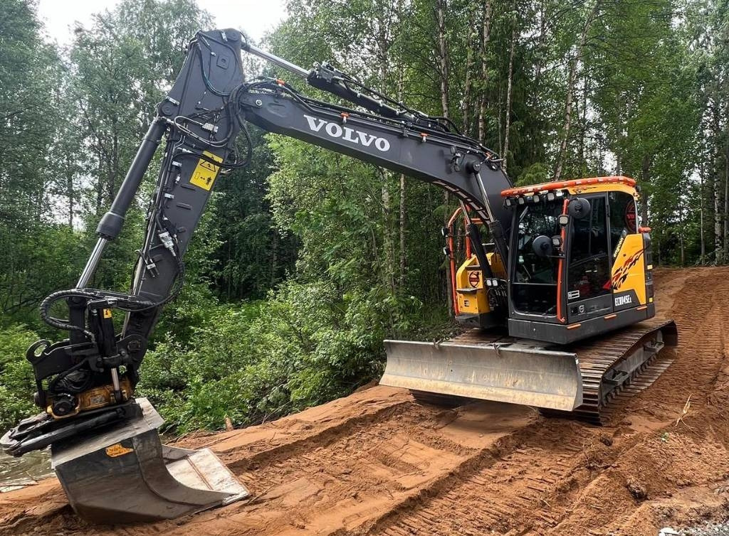 Volvo ECR145EL HUIPPUHIENO, TULOSSA KMÄKI  - Excavadora de cadenas: foto 1 Volvo ECR145EL HUIPPUHIENO, TULOSSA KMÄKI  - Excavadora de cadenas: foto 1