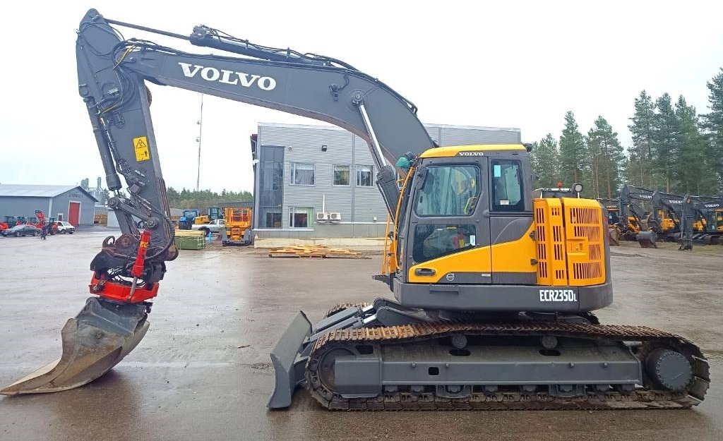 Volvo ECR235DL PYÖRITTÄJÄLLÄ  - Excavadora de cadenas: foto 1 Volvo ECR235DL PYÖRITTÄJÄLLÄ  - Excavadora de cadenas: foto 1