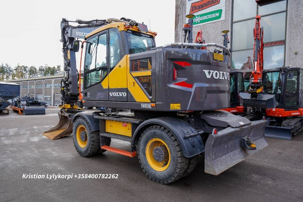 Volvo EWR170E HUIPPUVARUSTEET - Excavadora de ruedas: foto 2 Volvo EWR170E HUIPPUVARUSTEET - Excavadora de ruedas: foto 2