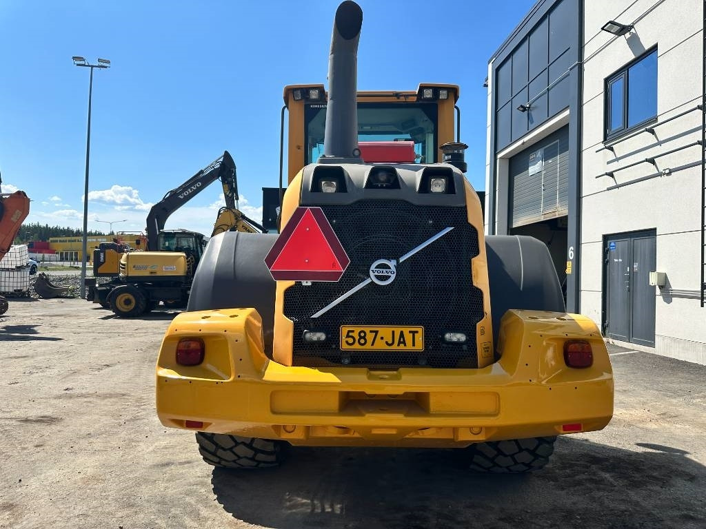 Volvo L70G vipuohjaus, 3' ja 4' hydr - Cargadora de ruedas: foto 3 Volvo L70G vipuohjaus, 3' ja 4' hydr - Cargadora de ruedas: foto 3