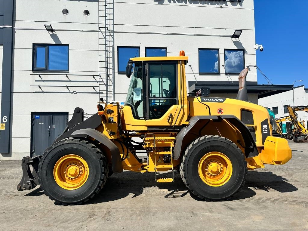 Volvo L70G vipuohjaus, 3' ja 4' hydr - Cargadora de ruedas: foto 1 Volvo L70G vipuohjaus, 3' ja 4' hydr - Cargadora de ruedas: foto 1
