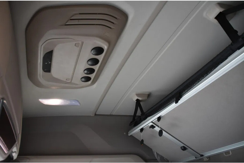 DAF XG 480 4x2 - 230 TKM - CAMERA SYSTEM - PARK. AIRCO - 2 x FUEL TANKS - APPLE CARPLAY/ANDROID - LED LIGHTS - TOP CONDITION - - Cabeza tractora: foto 5 DAF XG 480 4x2 - 230 TKM - CAMERA SYSTEM - PARK. AIRCO - 2 x FUEL TANKS - APPLE CARPLAY/ANDROID - LED LIGHTS - TOP CONDITION - - Cabeza tractora: foto 5