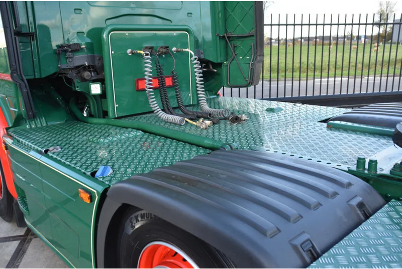 Cabeza tractora Scania R490 TL 6x2/4 - RETARDER - ACC - DIFF. LOCK - 2 x FUEL TANKS - 2 BEDS - EXCELLENT CONDITION -: foto 7 Cabeza tractora Scania R490 TL 6x2/4 - RETARDER - ACC - DIFF. LOCK - 2 x FUEL TANKS - 2 BEDS - EXCELLENT CONDITION -: foto 7