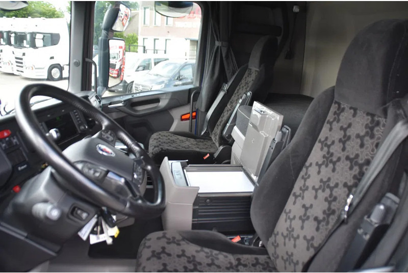Scania R530 V8 NGS 4x2 - ADR FL - RETARDER - 253 TKM - ACC - NAVI - PTO - DIFF. LOCK - EXCELLENT CONDITION - - Cabeza tractora: foto 5 Scania R530 V8 NGS 4x2 - ADR FL - RETARDER - 253 TKM - ACC - NAVI - PTO - DIFF. LOCK - EXCELLENT CONDITION - - Cabeza tractora: foto 5