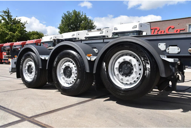 Renders HASTRAILER FCC - ALL CONNECTIONS - LIFT AXLE - 2 x EXTENDABLE - SAF AXLES - DISC BRAKES - EXCELLENT CONDITION - - Semirremolque portacontenedore/ Intercambiable: foto 2 Renders HASTRAILER FCC - ALL CONNECTIONS - LIFT AXLE - 2 x EXTENDABLE - SAF AXLES - DISC BRAKES - EXCELLENT CONDITION - - Semirremolque portacontenedore/ Intercambiable: foto 2