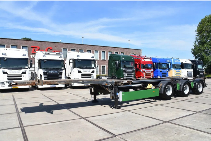 Renders ROC 16.30 - X-STEERING - LIFT AXLE - BPW AXLES - DISC BRAKES - EXTENDABLE - - Semirremolque portacontenedore/ Intercambiable: foto 5 Renders ROC 16.30 - X-STEERING - LIFT AXLE - BPW AXLES - DISC BRAKES - EXTENDABLE - - Semirremolque portacontenedore/ Intercambiable: foto 5