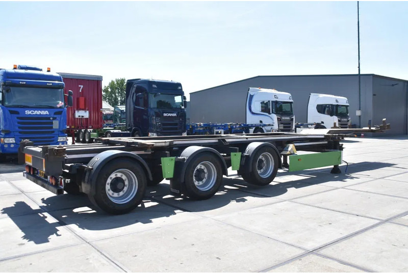 Renders ROC 16.30 - X-STEERING - LIFT AXLE - BPW AXLES - DISC BRAKES - EXTENDABLE - - Semirremolque portacontenedore/ Intercambiable: foto 2 Renders ROC 16.30 - X-STEERING - LIFT AXLE - BPW AXLES - DISC BRAKES - EXTENDABLE - - Semirremolque portacontenedore/ Intercambiable: foto 2